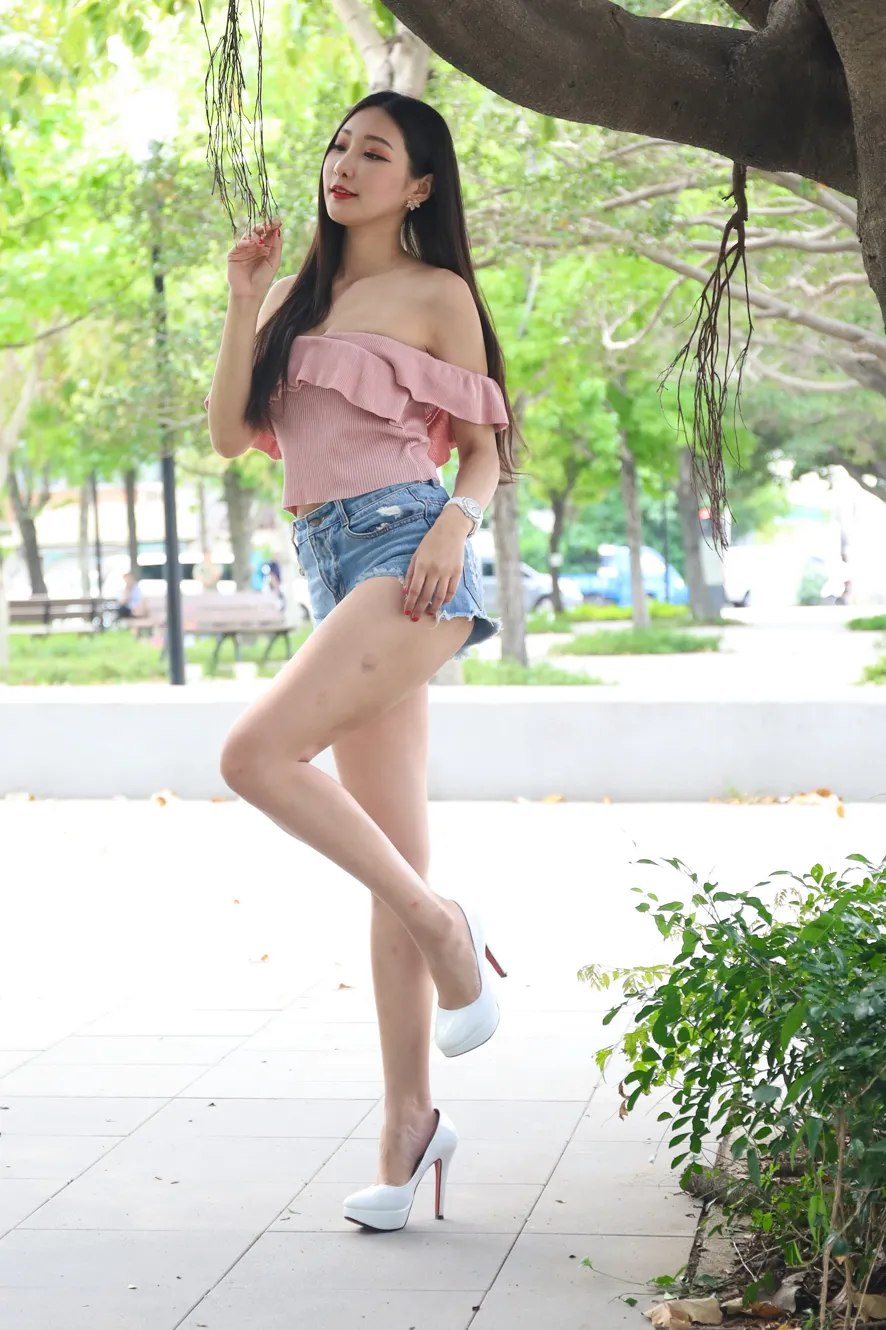 [Mzsock] NO.133 Wu Caijie denim shorts, high heels and beautiful legs street photography#[54P]-2