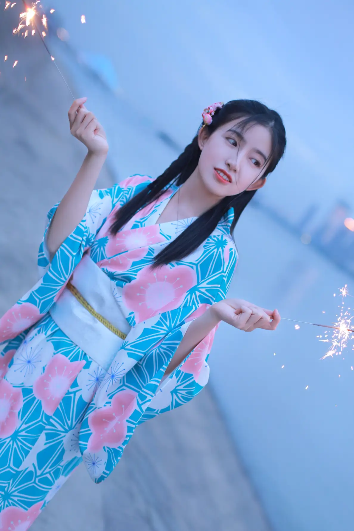 [YITUYU] 2022.06.06 Vol.1095 – Fireworks Little grass#[22P]-1