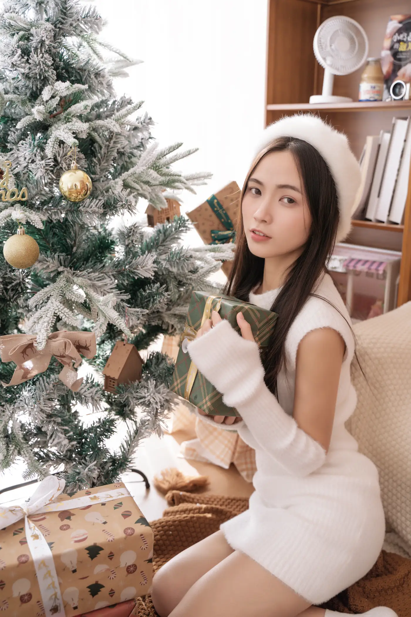 [YITUYU] 2022.02.07 Vol.763 – Christmas Story old pig#[22P]-1