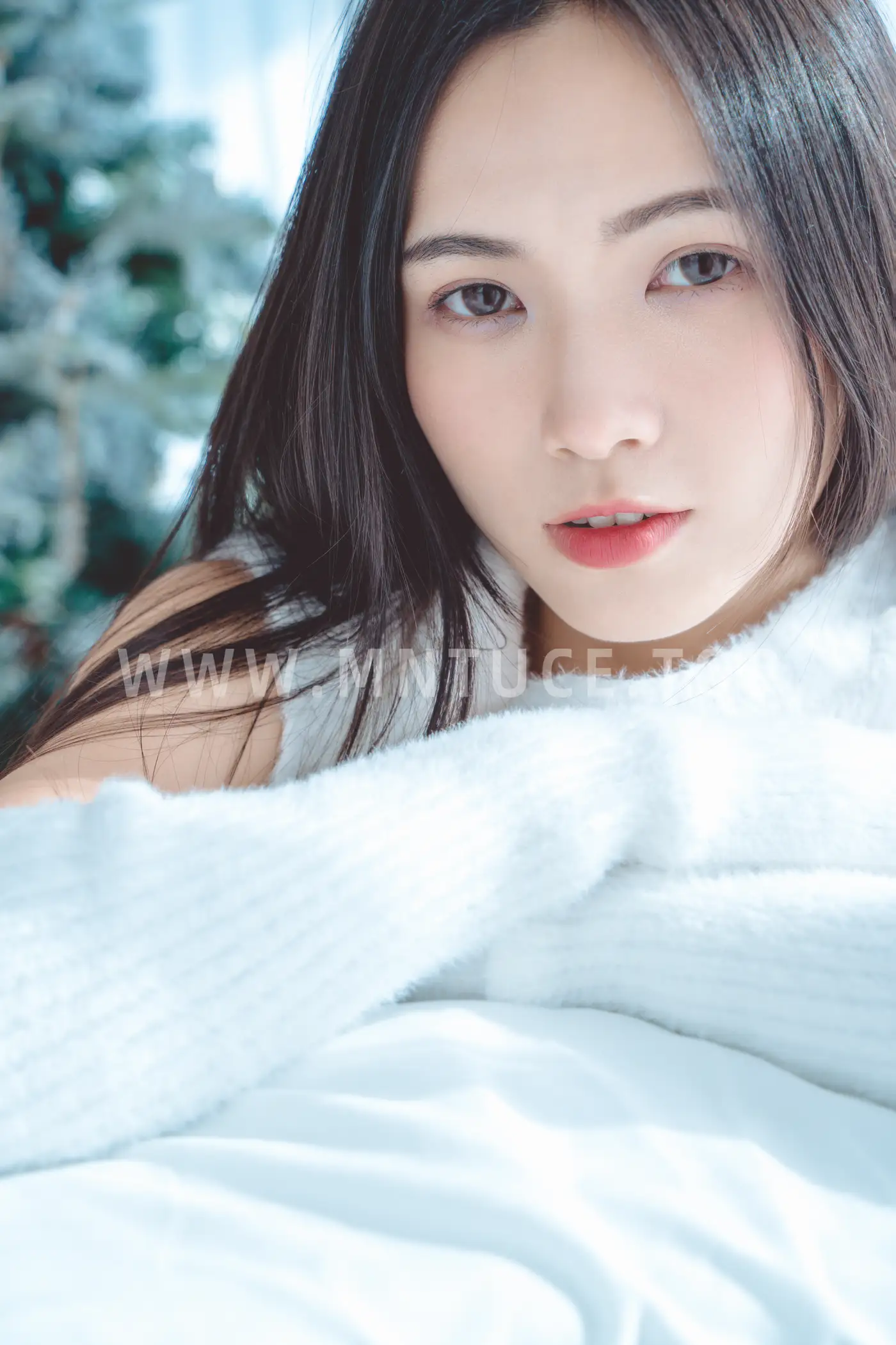 [YITUYU] 2022.02.11 Vol.782 – Pure White Season old pig#[22P]-10