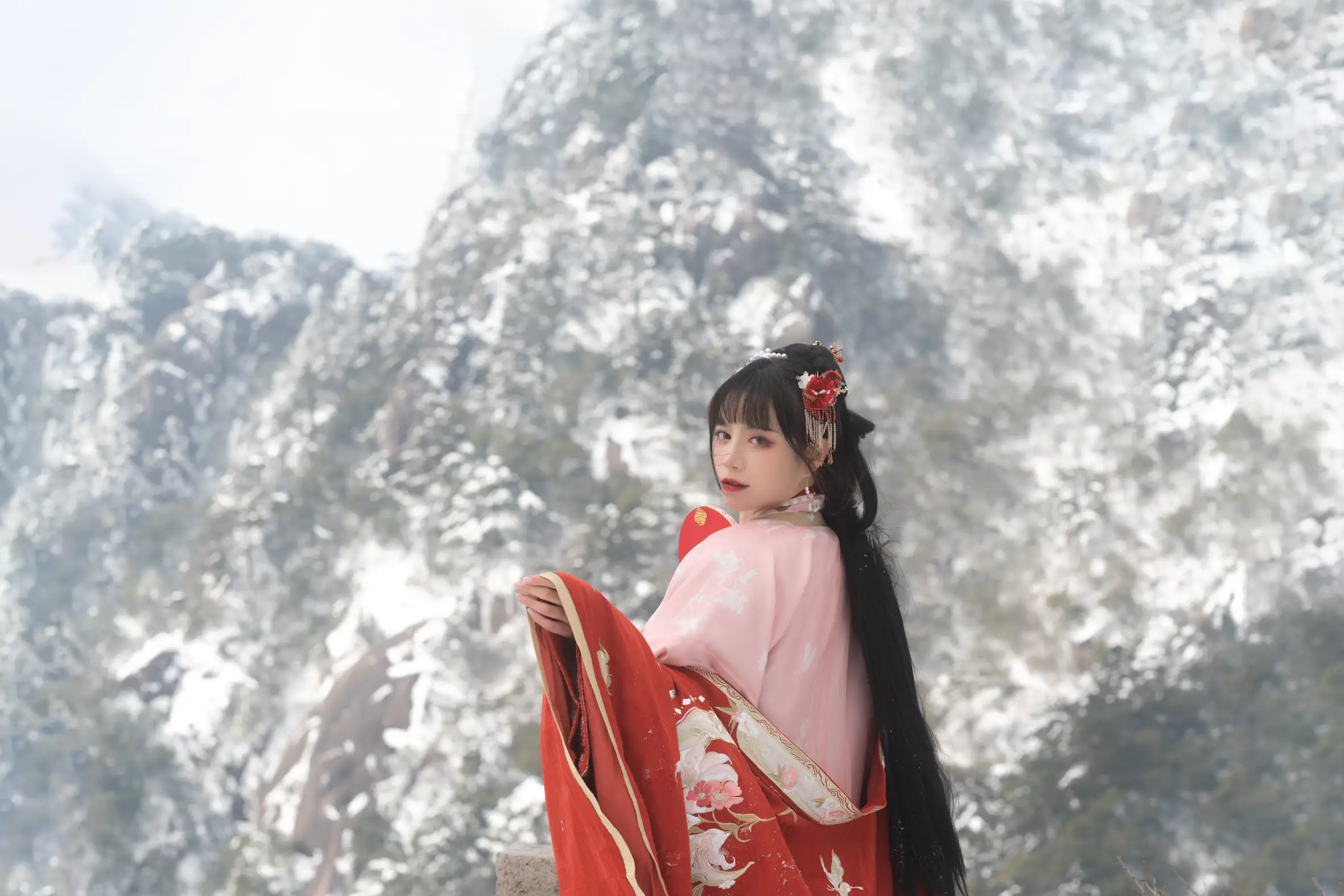 [YITUYU] 2022.06.07 Vol.1111 – Walking in the Snow Two plus six#[26P]-10